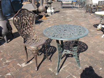Antiker Roheisen-Patio-gesetzter Tabellen-Stuhl-Garten-Möbel-Abnutzungs-Widerstand